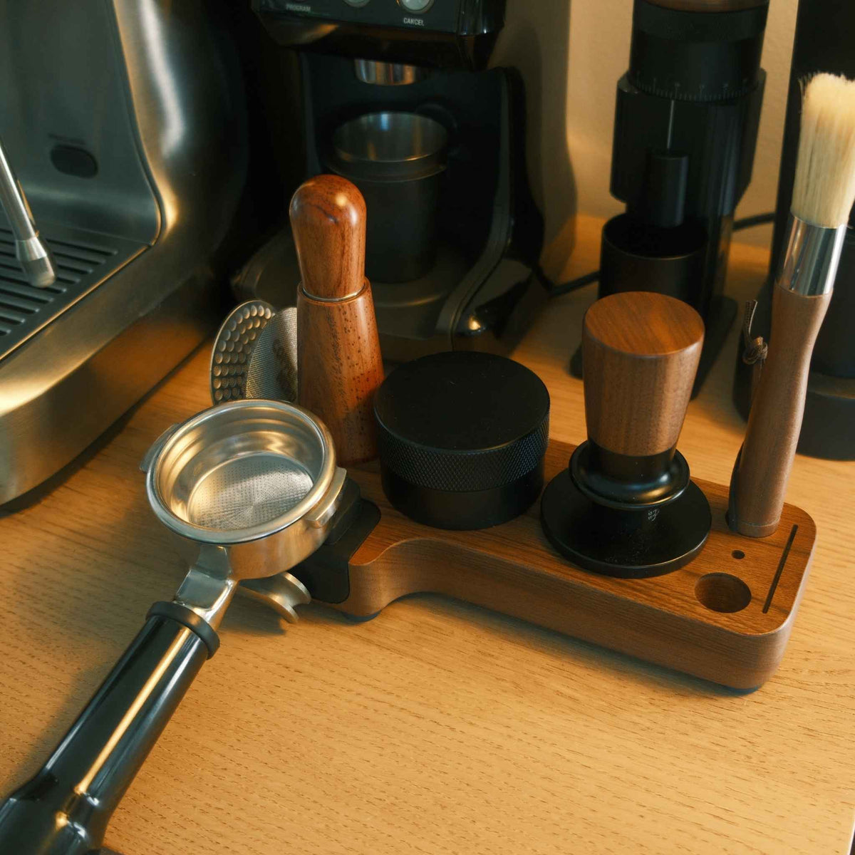 Walnut Tamping Station - Universal 51–58mm | Slimline